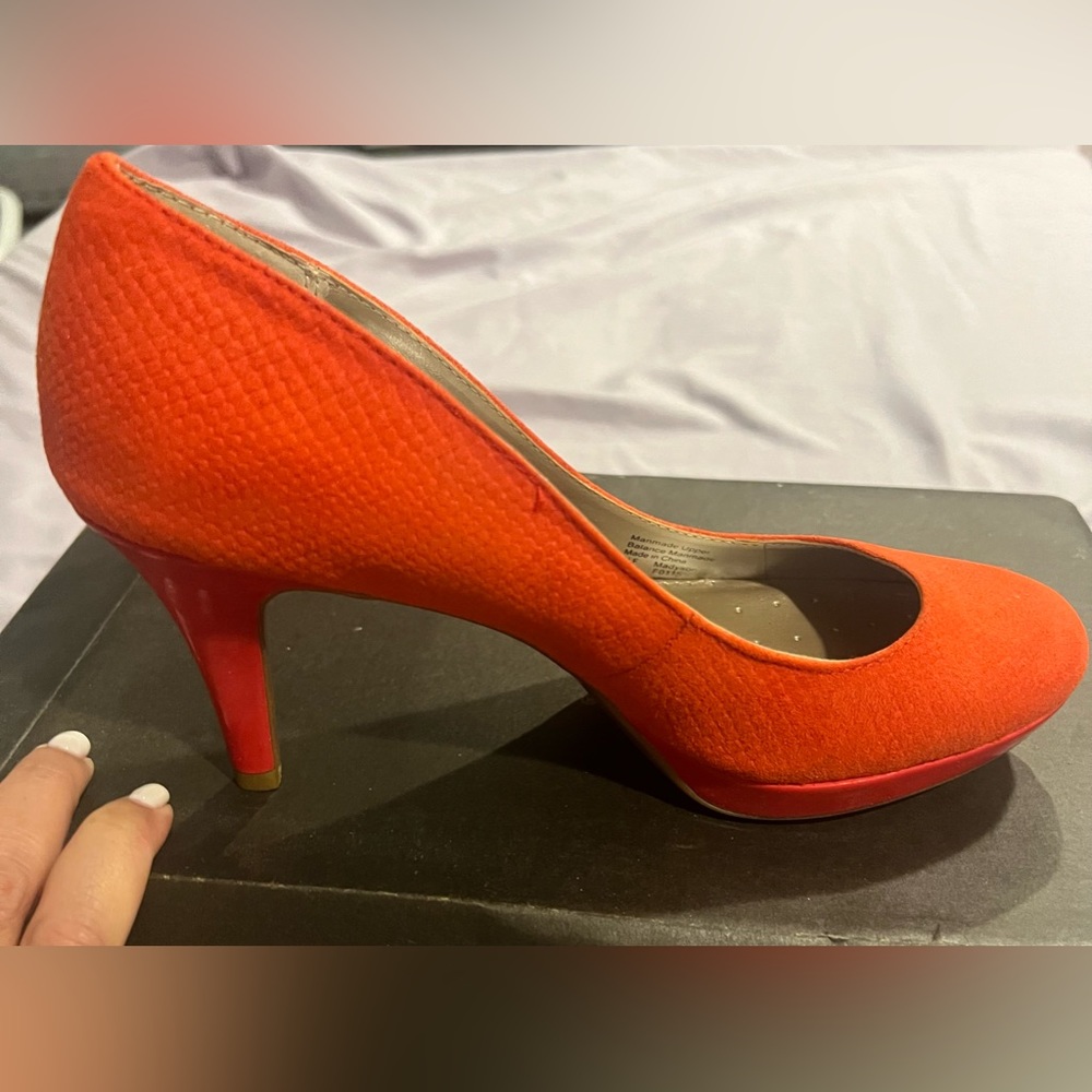 Alfani Step N Flex red orange pump